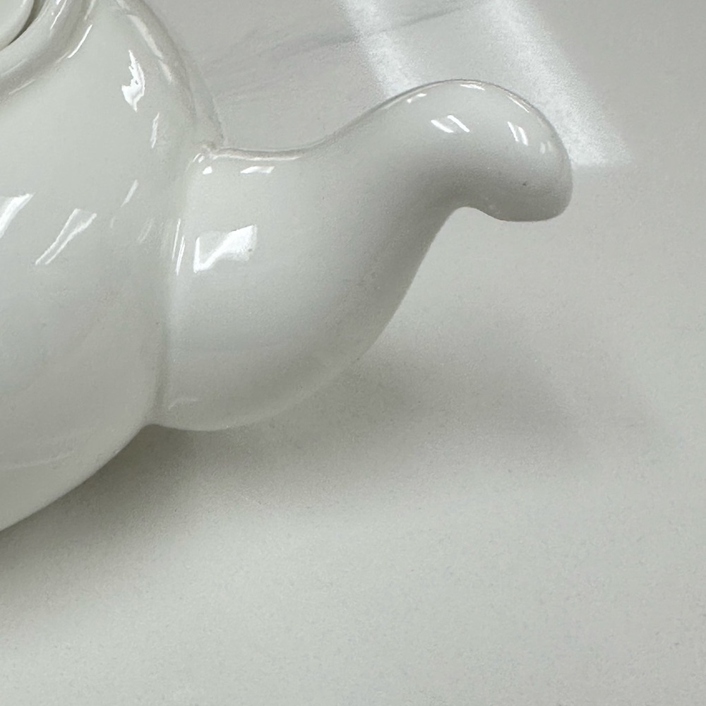 Vintage Chinese porcelain teapot - Picture 4 of 8